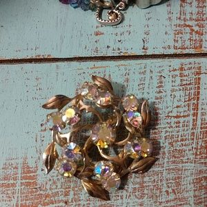 Vintage Aurora Borealis rhinestone brooch pin